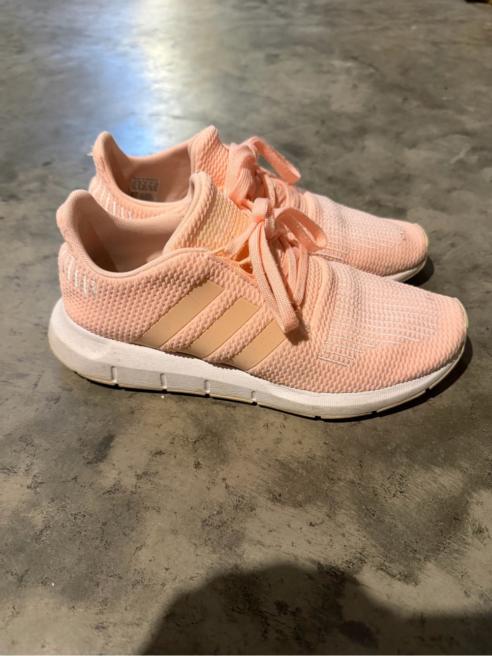 Adidas Swift Run Sneakers | Women's Size 6.5 | Blush Pink
